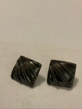 925 Bahamian students earrings